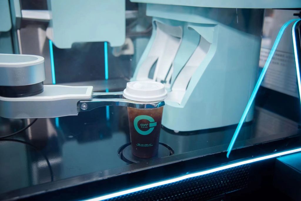 Roboter, der Kaffee macht