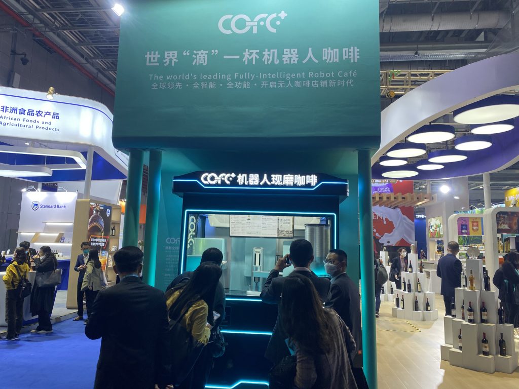 Barista robot COFE+ | technologie avancée de fabrication de café robotisé